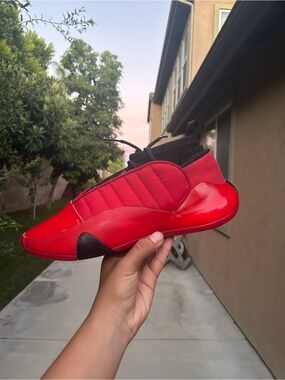Men’s 9 Adidas James Harden vol 7 Basketball Shoes